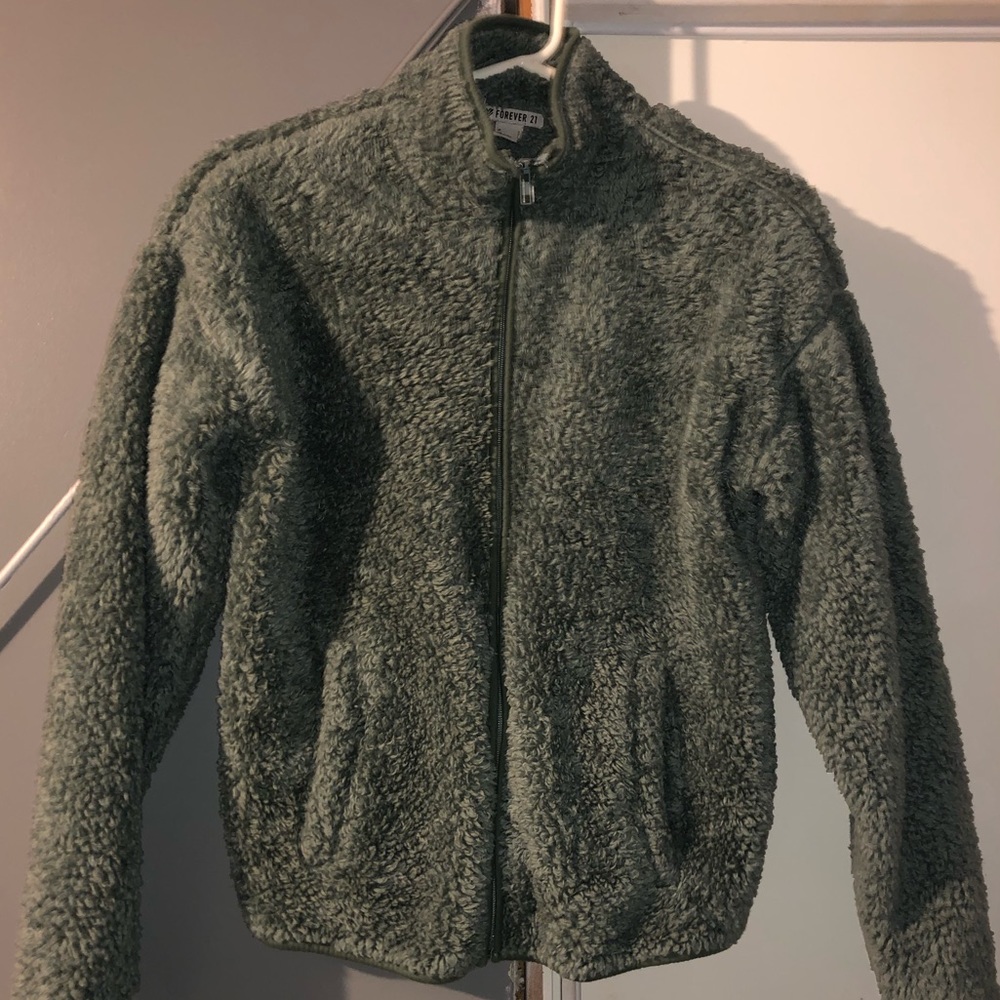 ♦️Forever 21 Sweater♦️